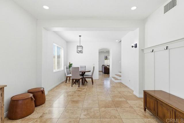 Detail Gallery Image 8 of 73 For 1727 Long Ridge St, Chula Vista,  CA 91913 - 4 Beds | 3 Baths