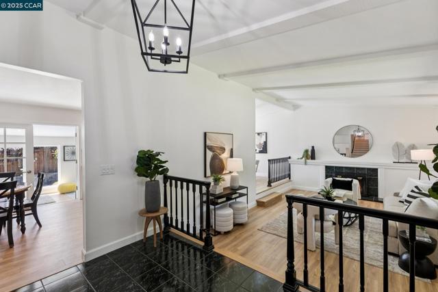 36 Playa Ct, San Ramon CA: https://media.crmls.org/mediaz/11681b33-705a-4405-96e8-852563840ed4.jpg
