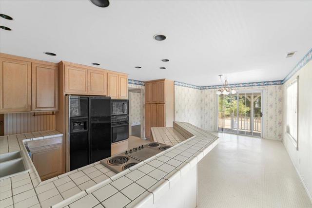 40101 Tassajara Road, Carmel Valley CA: https://media.crmls.org/mediaz/116855df-c037-4059-a1a4-7a9379a01fc0.jpg