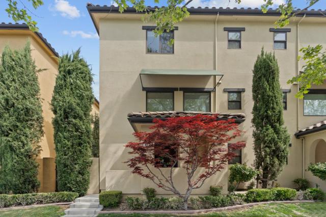 427 Willow Glen Way, San Jose CA: https://media.crmls.org/mediaz/1168a1e1-3aca-4d11-97ef-b3a955eb91ed.jpg