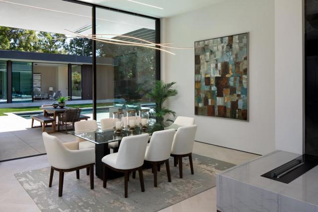 2171 Clayton Drive, Menlo Park CA: https://media.crmls.org/mediaz/11693289-33e1-4144-a61a-57673d6afb1c.jpg