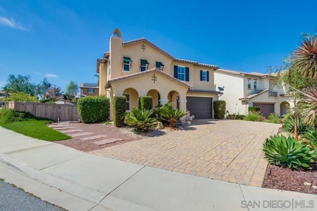 908 Hydra Ct, San Marcos CA: https://media.crmls.org/mediaz/116a046b-47c8-46a6-8000-c08c53047daf.jpg