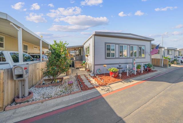 Detail Gallery Image 2 of 43 For 444 Anita St #19,  Chula Vista,  CA 91911 - 2 Beds | 2 Baths