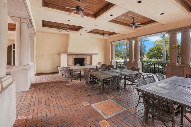 2423 Wishing Star Way, Chula Vista CA: https://media.crmls.org/mediaz/116b6e03-abe1-4ee9-897e-5565d1ccee89.jpg