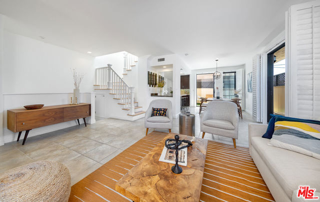 1114 20th Street, 6 photo 2