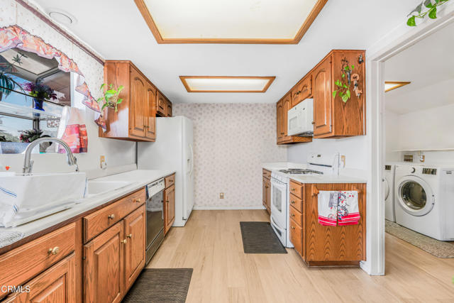 Detail Gallery Image 12 of 33 For 403 N L St, Oxnard,  CA 93030 - 3 Beds | 2 Baths