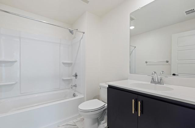 6710 Optimum Loop, San Jose CA: https://media.crmls.org/mediaz/116c8540-e282-446a-bae2-4f133d85abac.jpg