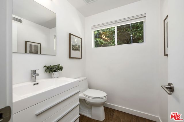 Drew Fenton | 654 Elkins Road Los Angeles CA | MLS: 7411480