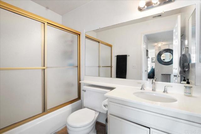 Detail Gallery Image 8 of 19 For 6956 Sandpiper Pl, Carlsbad,  CA 92009 - 2 Beds | 2 Baths