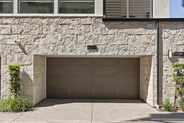 8353 Distinctive Dr, San Diego CA: https://media.crmls.org/mediaz/116df38c-5864-4997-ad8f-bb852872d366.jpg