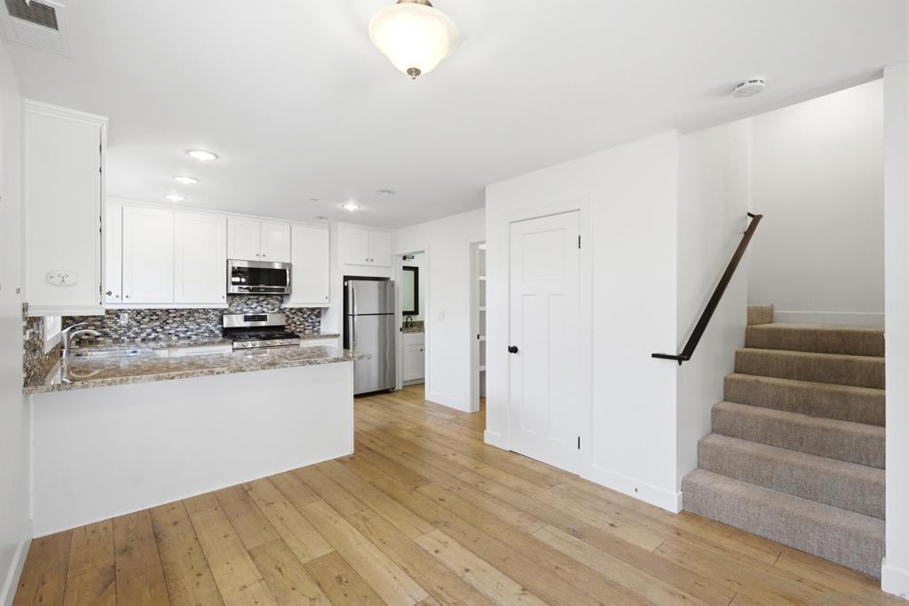 1323 Felspar Street - photo 9