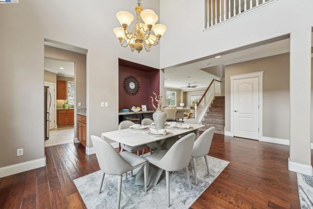632 S Comunidad Street, Mountain House CA: https://media.crmls.org/mediaz/116fa8ae-7f88-41ca-a7a4-275a98e672ab.jpg