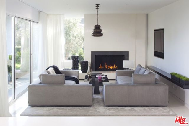 4 Bed Home for Sale in Los Angeles, California