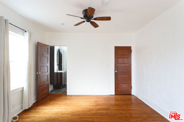 547 Brooks Avenue, Venice CA: https://media.crmls.org/mediaz/11704ba6-ac60-4eb2-9ba5-e0b34c127fa8.jpg