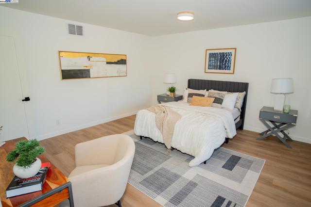4732 Mira Vista Drive, Castro Valley CA: https://media.crmls.org/mediaz/1170fb20-4eb0-475f-9766-4c5d504f1023.jpg