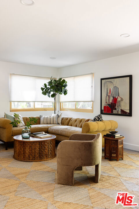 2806 Sunday Trail, Los Angeles CA: https://media.crmls.org/mediaz/11710a0a-3d79-4ccb-95c2-064ccdbf31c7.jpg