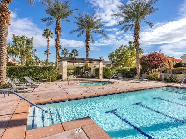80872 Calle Azul, La Quinta CA: https://media.crmls.org/mediaz/11722d52-a7e5-4d57-924a-8d1c46efc18b.jpg