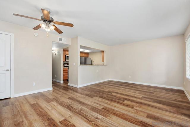 15048 Avenida Venusto, San Diego CA: https://media.crmls.org/mediaz/117246c7-417a-42a6-9ca5-445fd1e4d551.jpg