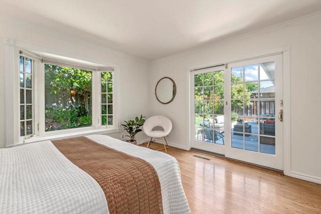 207 Thomas Drive, Los Gatos CA: https://media.crmls.org/mediaz/117253b8-7e89-418b-beef-27bba0124744.jpg