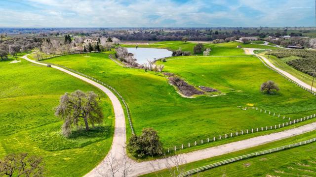 24943 N McIntire Road, Clements CA: https://media.crmls.org/mediaz/11738d00-096b-42b7-91d7-d570ed69d1d2.jpg