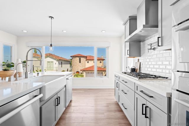 3301 Trumbull St, San Diego CA: https://media.crmls.org/mediaz/1173aa2b-5ee9-4337-bbed-0f7310059d87.jpg