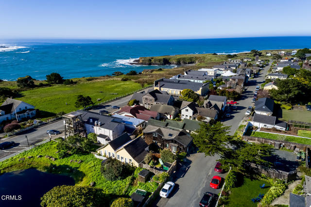 Image 19 of 21 For 45040 Main Street