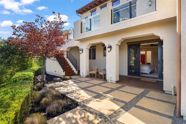 21 Bigleaf Road, Orinda CA: https://media.crmls.org/mediaz/11753a80-cf4a-48fe-8253-52038ae479f9.jpg