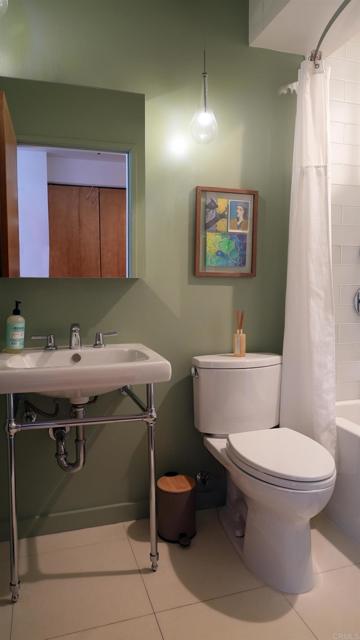 Detail Gallery Image 13 of 19 For 1250 Powell St #10,  Emeryville,  CA 94608 - 1 Beds | 1/1 Baths