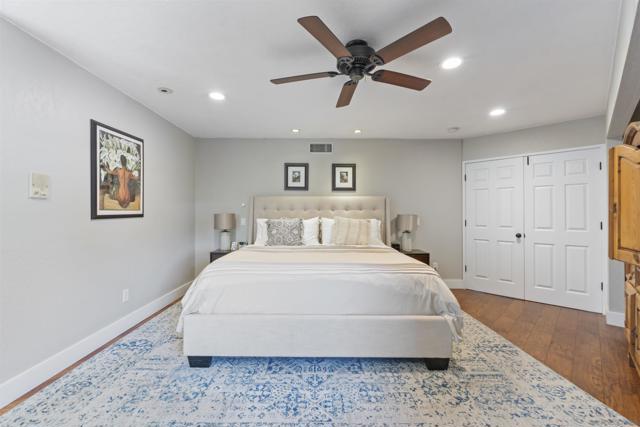 17924 Saint Andrews Dr, Poway CA: https://media.crmls.org/mediaz/11762489-ae5c-40ea-8f39-781c26e6af01.jpg