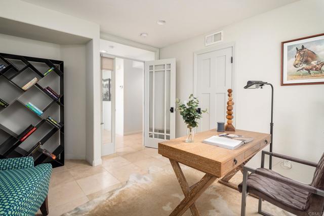 14730 Caminito Porta Delgada, Del Mar CA: https://media.crmls.org/mediaz/11767a56-1d5a-4a14-a232-766e5406d43e.jpg