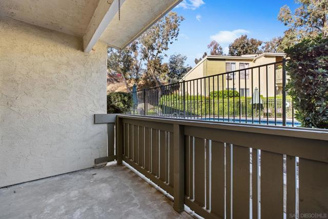 830 W Lincoln Ave, Escondido CA: https://media.crmls.org/mediaz/1176bdf0-0537-476c-9521-84e4161fb11a.jpg