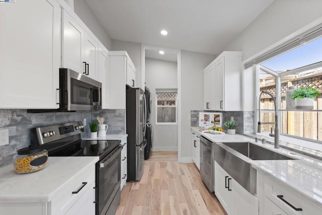 12763 Camrose Ave, Saratoga CA: https://media.crmls.org/mediaz/11774cfe-8c78-4b60-961d-26981d4ed5ca.jpg