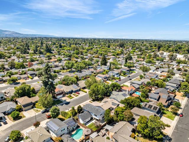 180 Coventry Drive, Campbell CA: https://media.crmls.org/mediaz/11775ae2-af8c-4b13-8961-a322b3c993e1.jpg