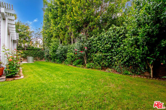 12954 Otsego Street, Sherman Oaks CA: https://media.crmls.org/mediaz/11776005-ab36-4113-a30b-47f80ae53eeb.jpg