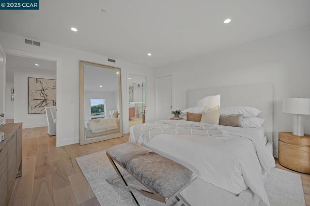 3742 Mt. Diablo Blvd, Lafayette CA: https://media.crmls.org/mediaz/1177c5b7-f91d-445a-bb60-643856c660d7.jpg