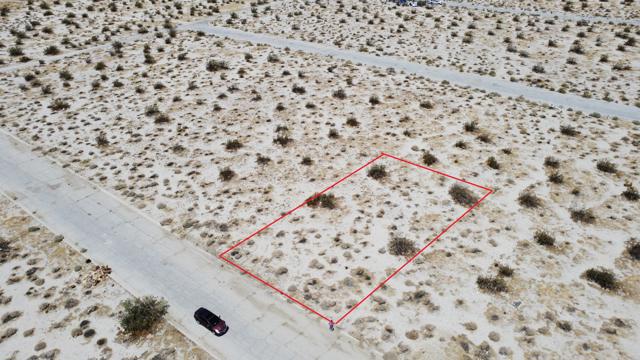 57 Norman Avenue, Desert Hot Springs CA: https://media.crmls.org/mediaz/1177d7e3-7b1d-4034-ad7e-95f0ae575aee.jpg