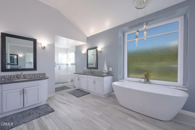 2021 Brittany Park Road, Camarillo CA: https://media.crmls.org/mediaz/1179b3b0-b4f1-4025-8117-3d16b69e024d.jpg