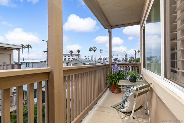 4848 Bermuda Ave, San Diego CA: https://media.crmls.org/mediaz/117b875c-045c-465e-9b79-24e3d9234405.jpg