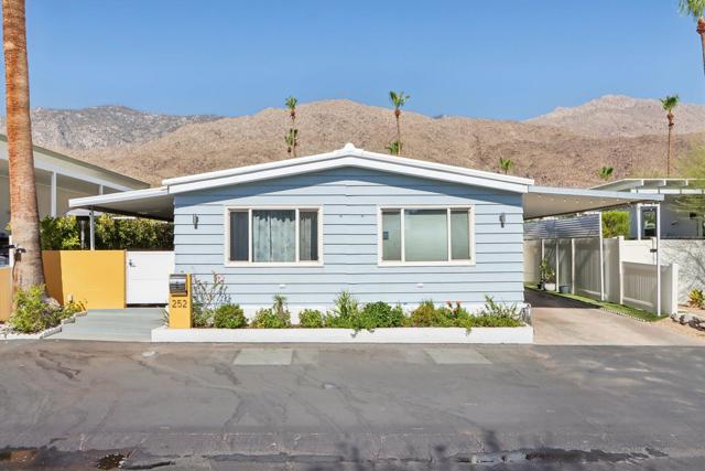 252 Lei Drive, Palm Springs CA: https://media.crmls.org/mediaz/117bc00c-b20e-4d7a-a630-bf6169711ae0.jpg