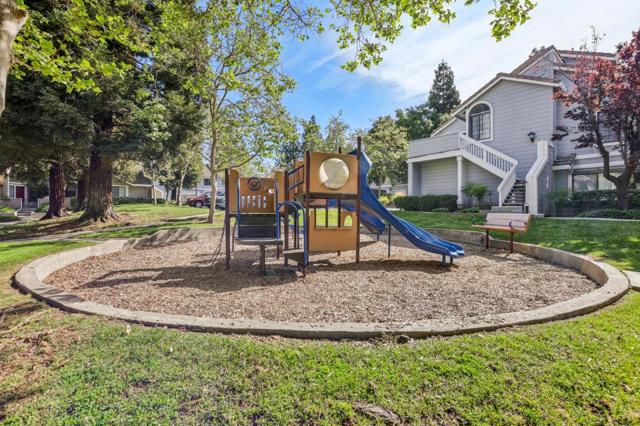 2890 Buena Crest Court, San Jose CA: https://media.crmls.org/mediaz/117bd66a-3b3d-46b3-ae4e-aff398b456b7.jpg