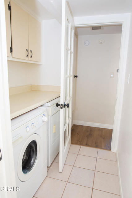 Detail Gallery Image 25 of 43 For 741 Warwick Ave, Thousand Oaks,  CA 91360 - 2 Beds | 1/1 Baths