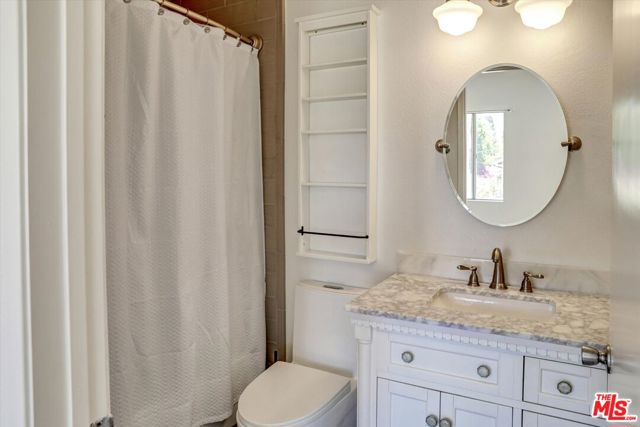 7920 Anise Avenue, Los Angeles CA: https://media.crmls.org/mediaz/117de412-6849-4b43-bd96-64a2e924a4c6.jpg