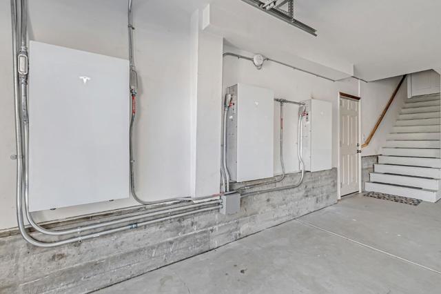 1020 Brookview Court, Morgan Hill CA: https://media.crmls.org/mediaz/117e31d3-b8a3-42ef-b6ca-a41c9cab65ec.jpg