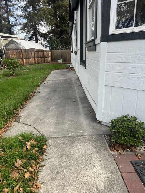 2151 Oakland Rd Space, San Jose CA: https://media.crmls.org/mediaz/117f5c48-d055-4b1f-a58e-fb9aec4247bf.jpg