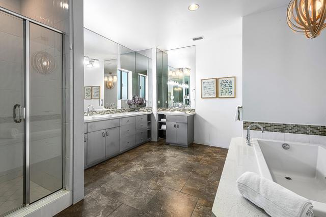 Image 22 of 32 For 71427 Estellita Drive