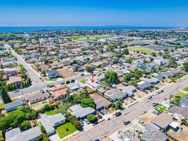 1149 Connecticut, Imperial Beach CA: https://media.crmls.org/mediaz/11802412-adb1-433d-a1c8-f4c3b48a1df3.jpg