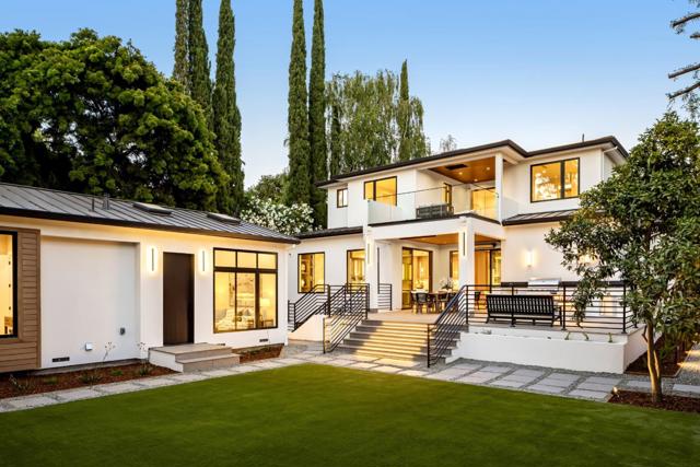 1080 Creek Drive, Menlo Park CA: https://media.crmls.org/mediaz/11808980-237f-4064-ac50-248a32f6c573.jpg