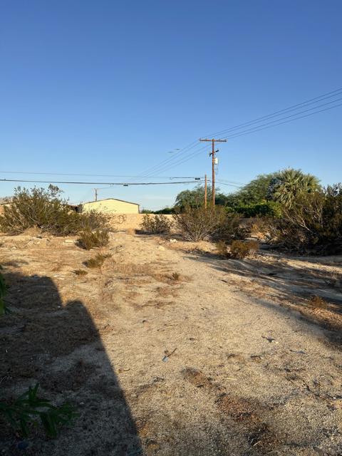 1500 Avenida Ramada, Desert Hot Springs CA: https://media.crmls.org/mediaz/1180c0bc-d68e-49c6-a1f4-cd8bda3fb2e2.jpg