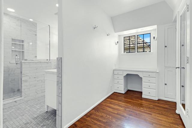 8 Los Laureles Avenue, Salinas CA: https://media.crmls.org/mediaz/11812b54-e9b6-4112-bc40-f5c1928a16fd.jpg