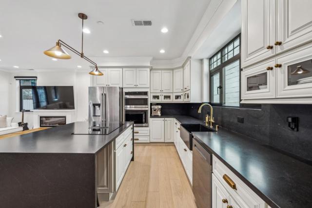 546 Oxford Avenue, Palo Alto CA: https://media.crmls.org/mediaz/118293cb-6c48-4600-8db3-64edfa62f621.jpg